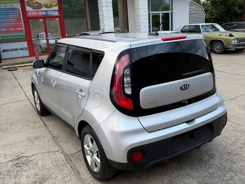Used 2019 Kia Soul FWD image 5