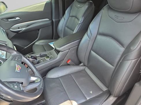 Used 2023 Cadillac XT4 Premium Luxury AWD/4WD image 12