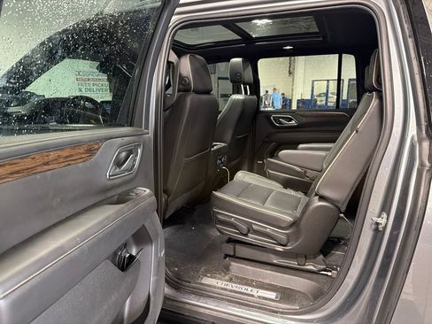 Used 2021 Chevrolet Suburban Premier AWD/4WD image 13