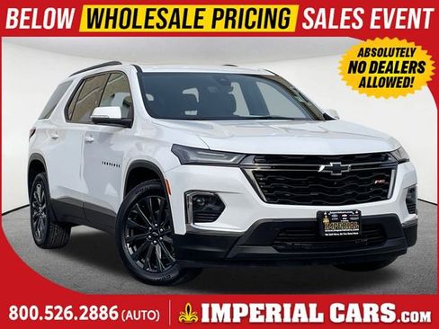 Used 2024 Chevrolet Traverse RS image 1