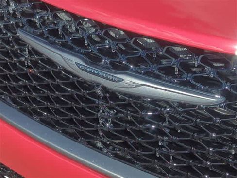 New 2026 Chrysler Pacifica Select image 12