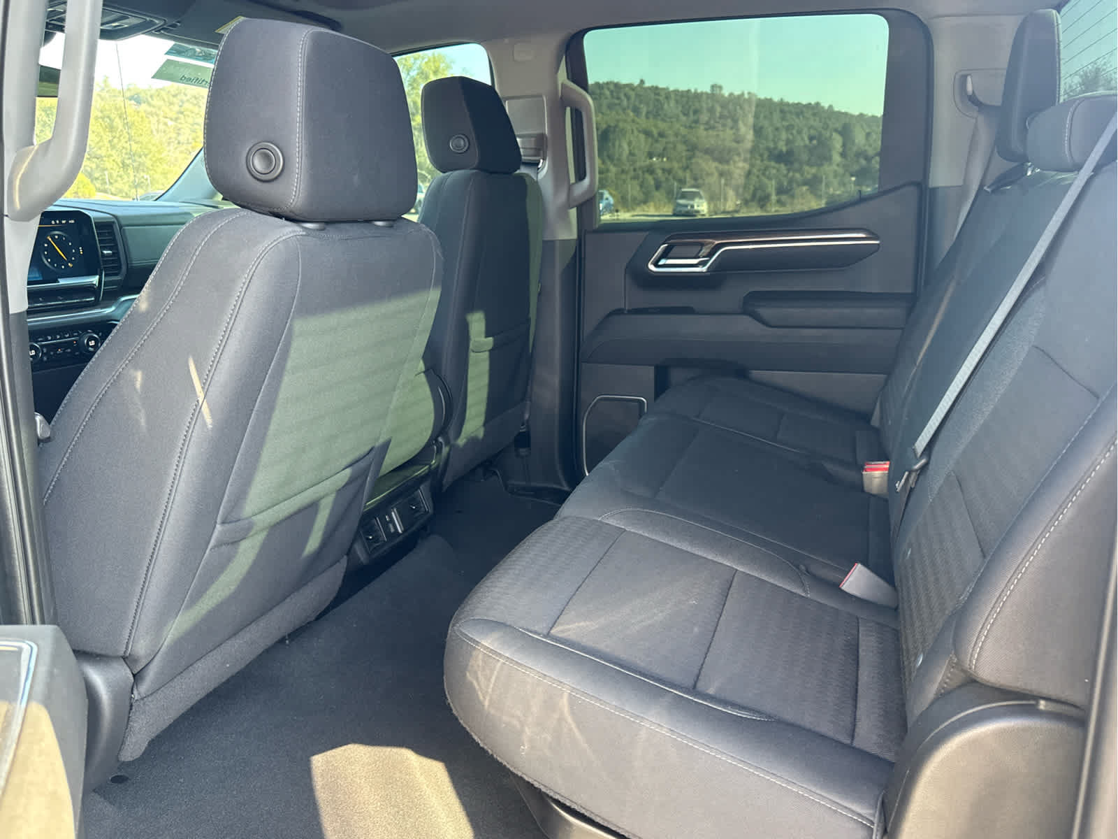 Used 2023 Chevrolet Silverado 1500 LT Trail Boss w/ Protection Package AWD/4WD image 9