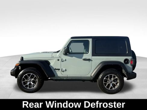 Used 2024 Jeep Wrangler Sport S image 5