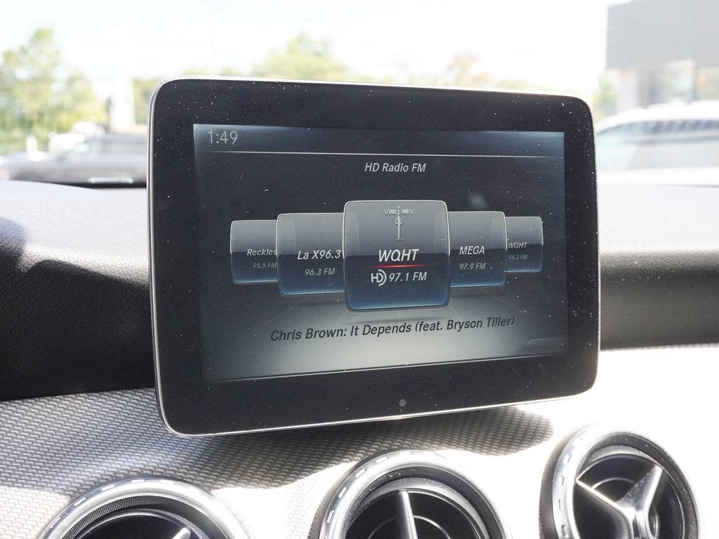 Used 2017 Mercedes-Benz GLA 250 4MATIC image 43