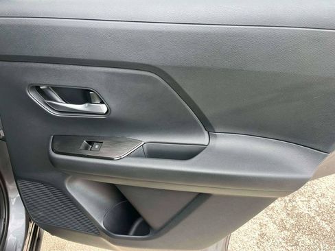 Used 2025 Nissan Kicks SV FWD image 8