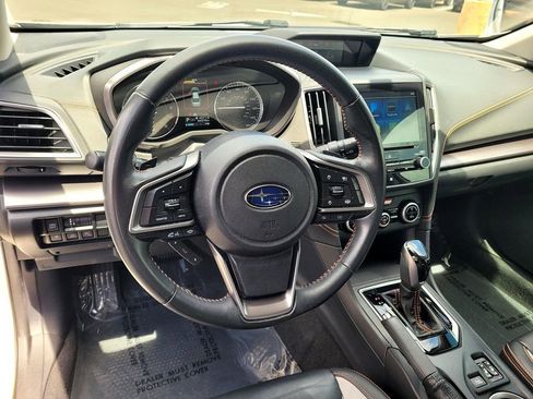 Used 2023 Subaru Crosstrek 2.5i Limited w/ Moonroof Package AWD/4WD image 9