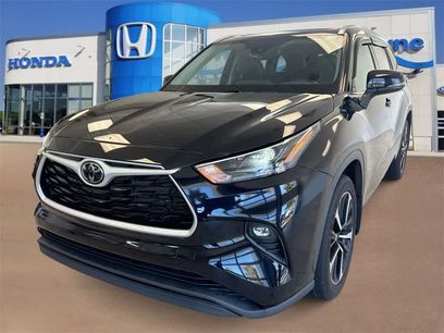 Used 2022 Toyota Highlander XLE