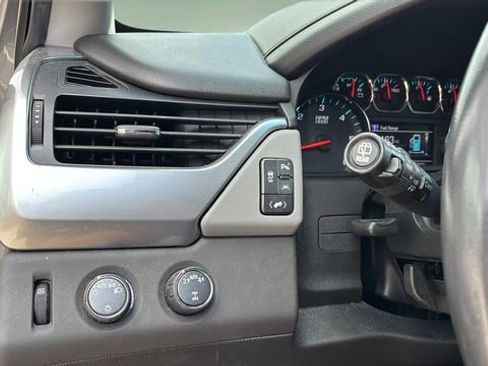Used 2019 Chevrolet Tahoe LT image 22