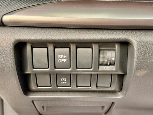 Used 2023 Subaru Forester Premium AWD/4WD image 22