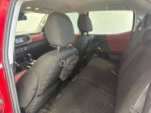 Used 2019 Toyota Tacoma SR5 RWD image 19