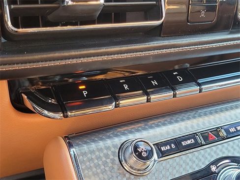 Certified 2022 Lincoln Aviator Black Label w/ Dynamic Handling Package image 23