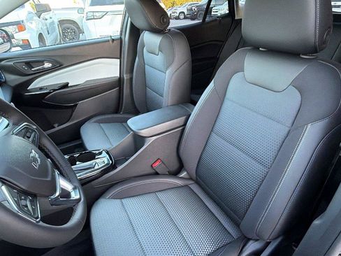 New 2026 Chevrolet Trax LT w/ Driver Confidence Package FWD image 4
