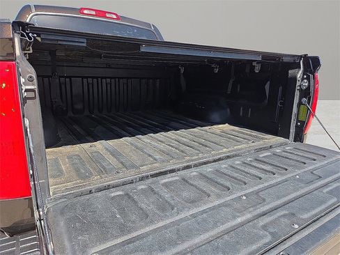 Used 2018 Toyota Tundra SR5 image 8