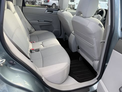 Used 2012 Subaru Forester 2.5X Premium w/ All-Weather Pkg AWD/4WD image 11