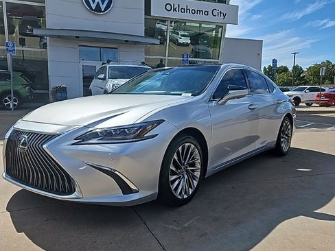 Used 2019 Lexus ES 350 Ultra Luxury image 1
