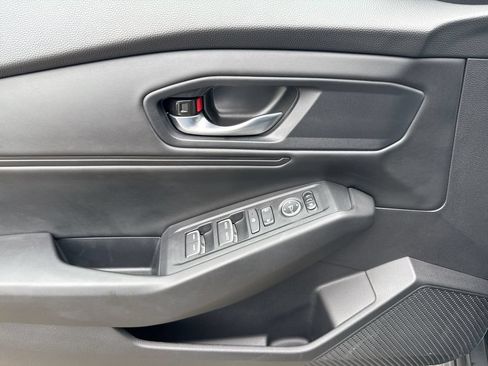 Used 2025 Honda Accord SE image 15