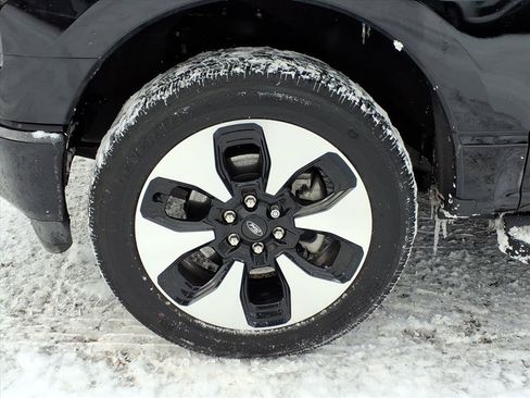 Used 2024 Ford F150 Lightning Platinum image 9