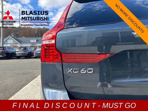 Used 2022 Volvo XC60 B5 Inscription w/ Advanced Package image 31
