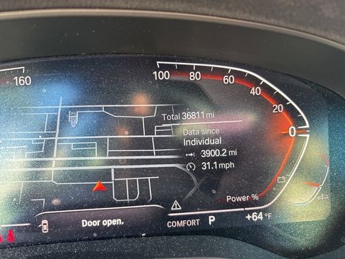 Used 2023 BMW 540i 540i w/ Premium Package image 2