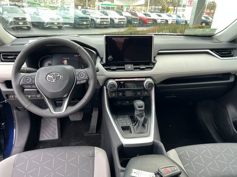 New 2025 Toyota RAV4 XLE image 18