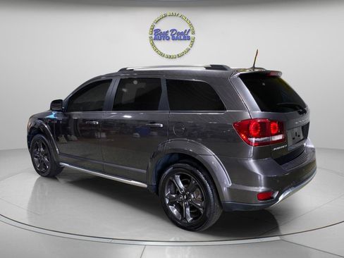 Used 2020 Dodge Journey Crossroad w/ Popular Equipment Group FWD image 3