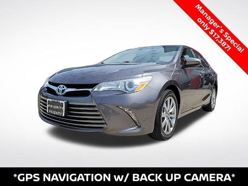 Used 2016 Toyota Camry XLE w/ Moonroof Package FWD image 1