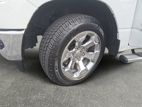 Used 2019 RAM 1500 Big Horn AWD/4WD image 29