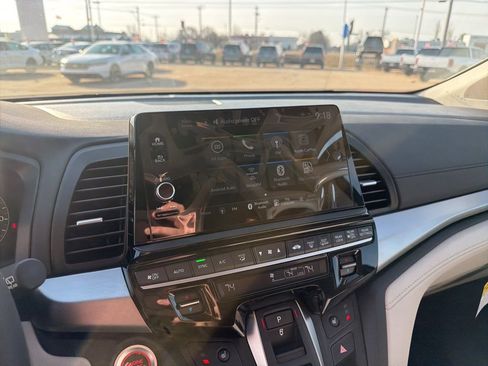 Certified 2026 Honda Odyssey EX-L image 14