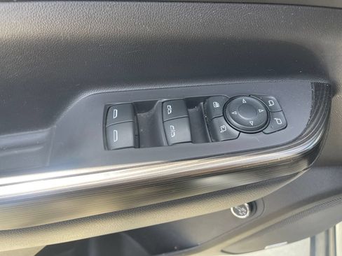 Used 2022 GMC Acadia SLT w/ Elevation Edition FWD image 26