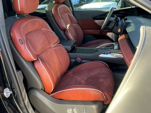 Certified 2024 Lincoln Nautilus Black Label w/ Jet Appearance Package (87T) image 9