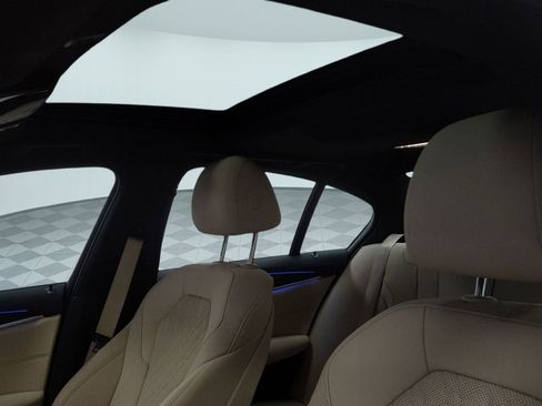 Used 2023 BMW 530i xDrive 530i xDrive w/ Convenience Package image 21