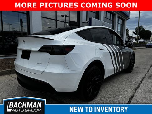 Used 2021 Tesla Model Y Long Range AWD/4WD image 2