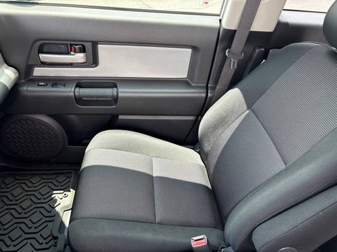 Used 2007 Toyota FJ Cruiser 4WD image 21