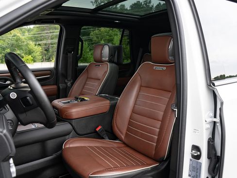 Used 2024 GMC Yukon Denali Ultimate AWD/4WD image 26