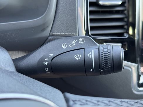 Used 2024 Volvo XC90 T8 Ultimate w/ Lounge Package image 77