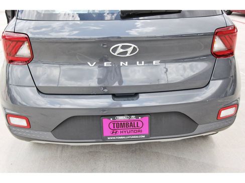 Used 2023 Hyundai Venue Limited w/ Cargo Package FWD image 30