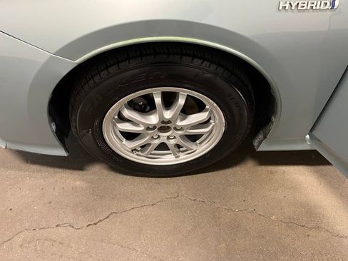 Used 2017 Toyota Prius Four w/ Advanced Technology Package FWD image 27