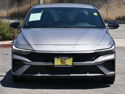 Certified 2025 Hyundai Elantra Sport FWD image 8