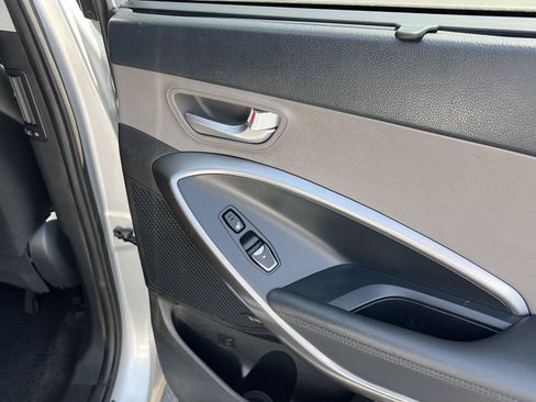 Used 2019 Hyundai Santa Fe XL w/ Cargo Package AWD/4WD image 23