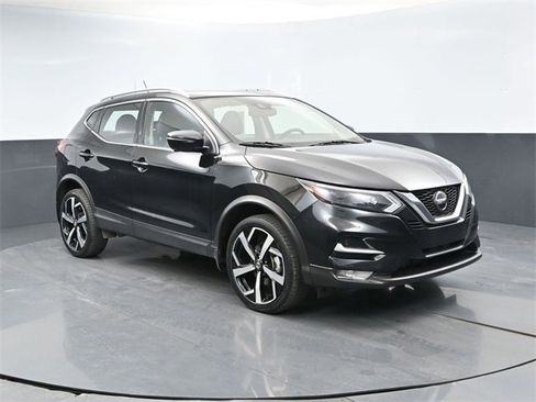 Used 2022 Nissan Rogue Sport SL w/ Premium Package image 8