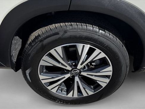 Used 2023 Nissan Rogue SV AWD/4WD image 9