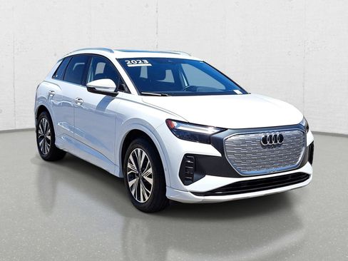 Certified 2023 Audi Q4 e-tron Premium Plus w/ Premium Plus RWD image 3