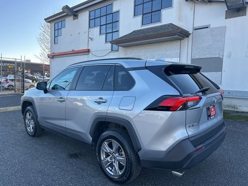 Certified 2024 Toyota RAV4 XLE w/ Convenience Package image 7