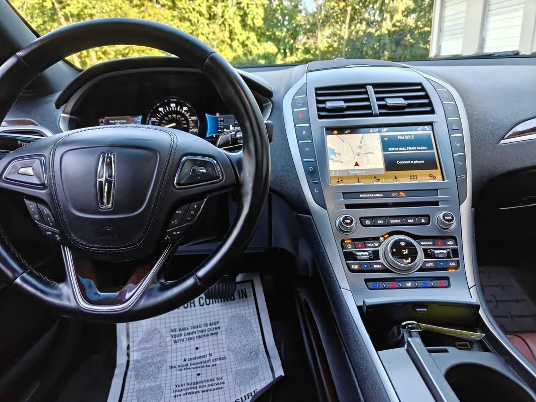 Used 2018 Lincoln MKZ Reserve w/ Technology Package FWD image 27