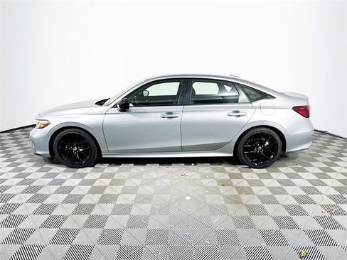 Used 2025 Honda Civic Sport image 2