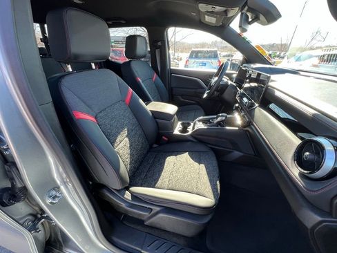 Used 2023 Chevrolet Colorado Z71 w/ Z71 Convenience Package 2 image 27