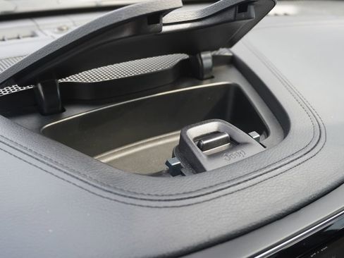 Used 2020 Jeep Cherokee Limited image 36