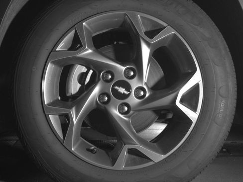 Used 2025 Chevrolet Trax LT FWD image 12