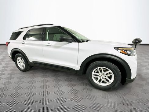 New 2026 Ford Explorer Active AWD/4WD image 4