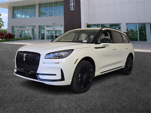 New 2026 Lincoln Corsair Premiere image 4